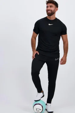 Calças Nike