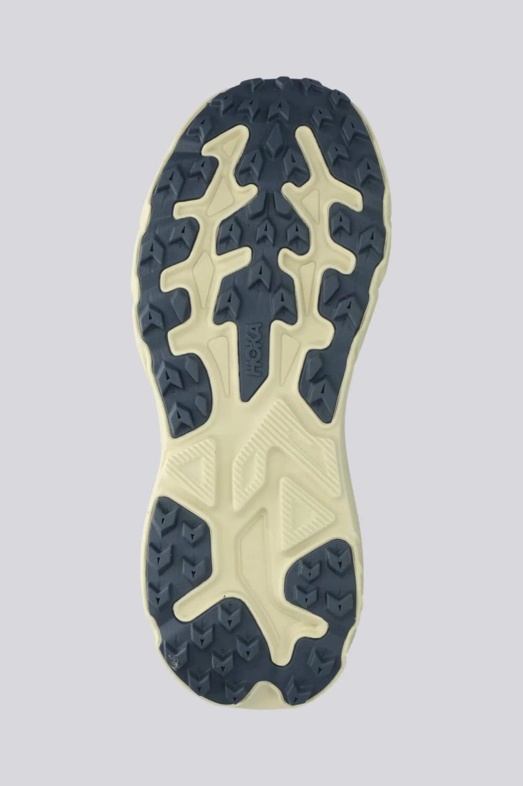 Hoka Challenger 8