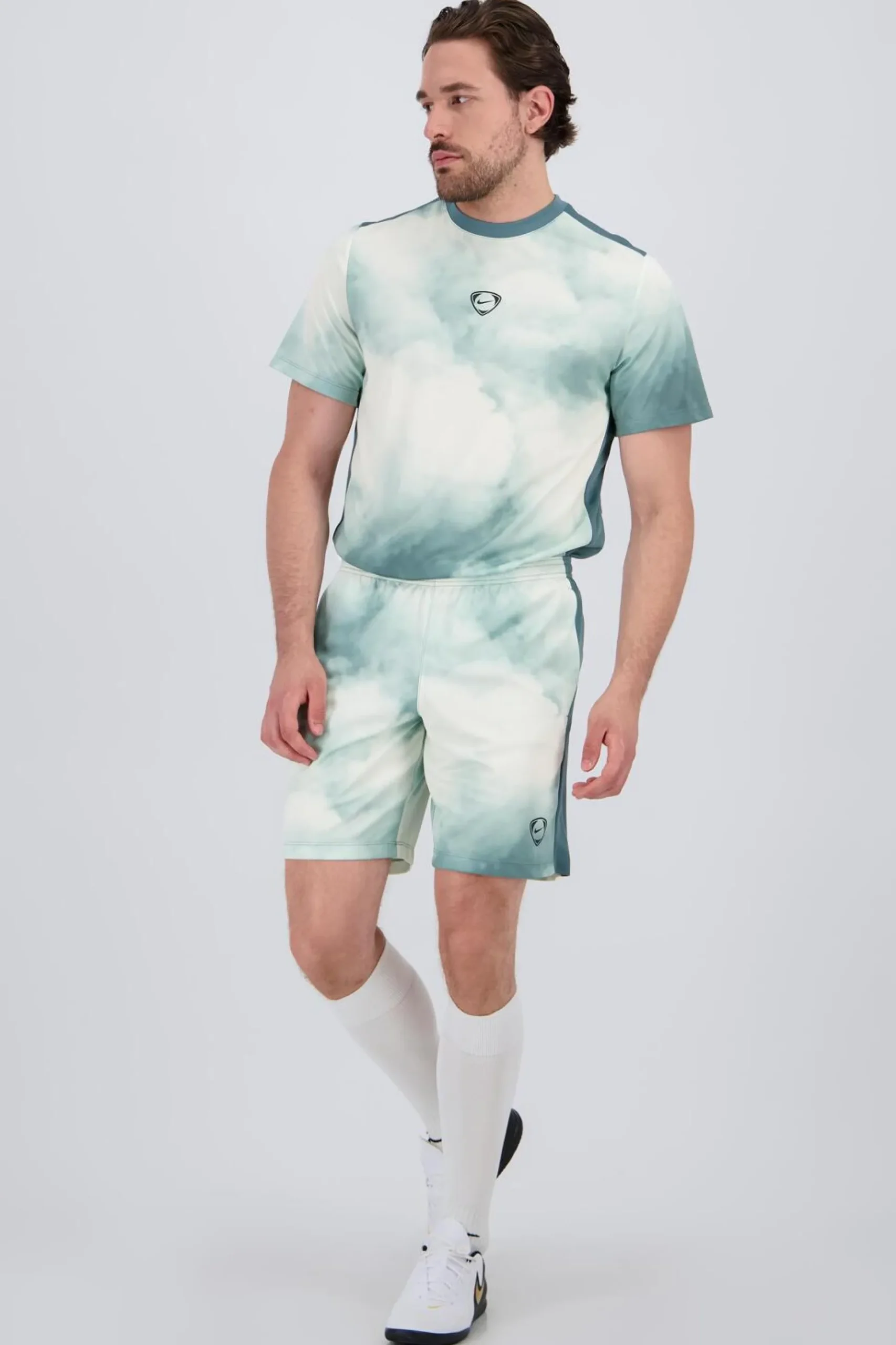 Nike Academy 26