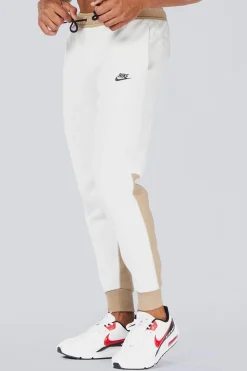 Nike Tech Fleece