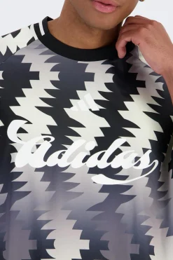 T-shirt adidas